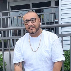 Meet your Posher, Cesar